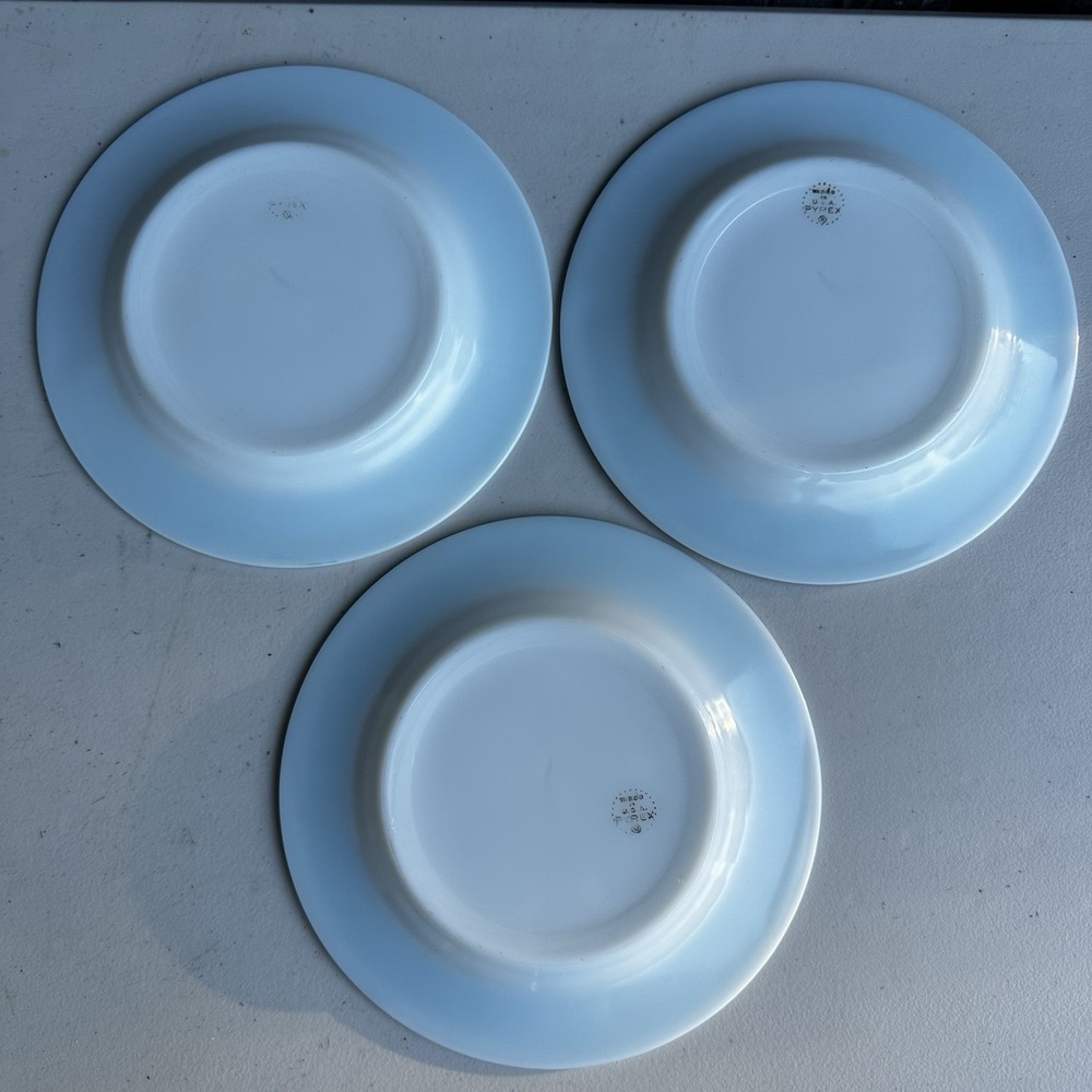 Vintage 1950's Pyrex Milk Glass & Turquoise Blue Band 8" Salad Plate Set of 3 - Picture 2 of 4